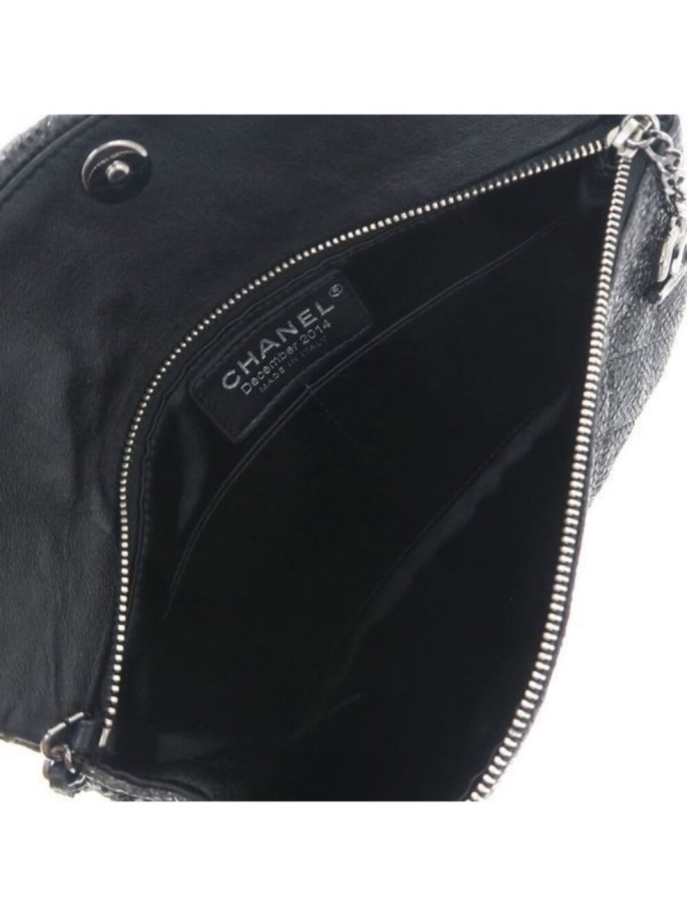 Chanel Quilted Chain Shoulder Limited Messenger - Picture 2 of 9